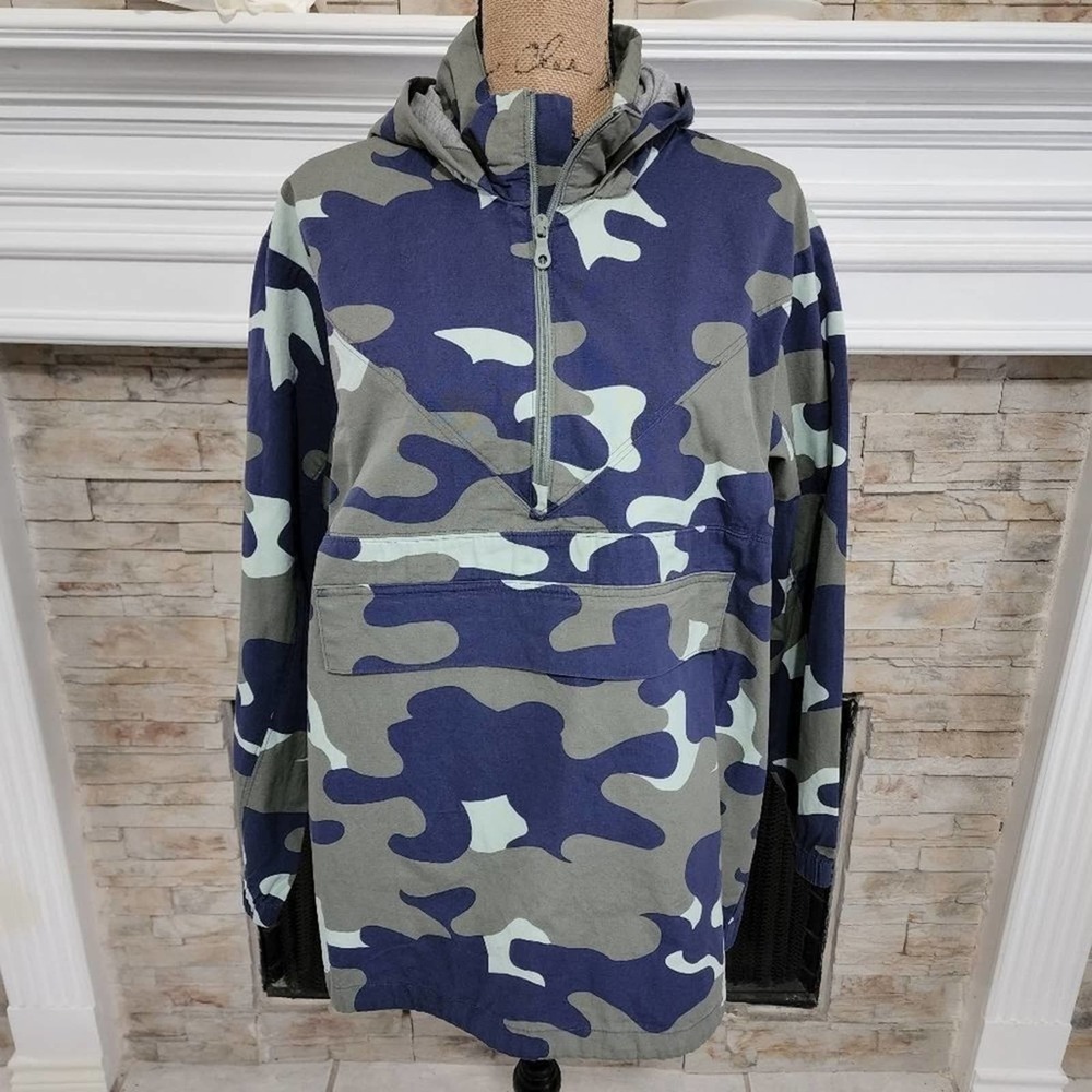 AMERICAN eagle aerie camo offline hooded zippered jacket Size medium